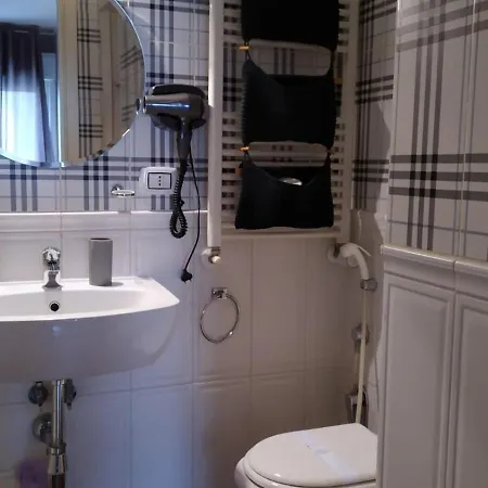 Πανσιόν Cconforthotels Cavour Μπάρι