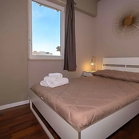 Cconforthotels Cavour 3* Bari