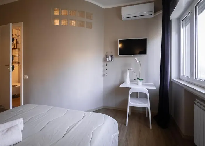 Cconforthotels Cavour Bari